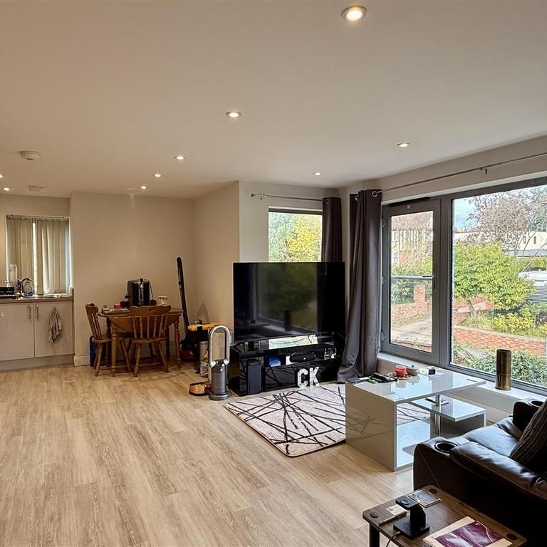 2 bedroom apartment to rent - Photo 1