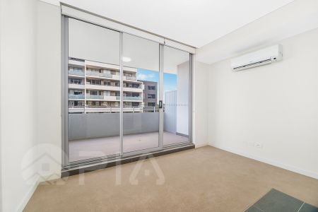 406B/27 Dressler Court Merrylands - Photo 3