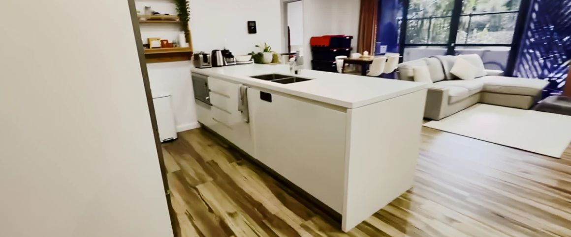 3 bed 3 bath*43 - Photo 1