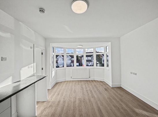 Room 5 - Kenton Road, Kenton, Harrow, HA3 - Photo 1