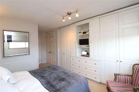 Randall Court, Page Street, Mill Hill, London, NW7 - Photo 5