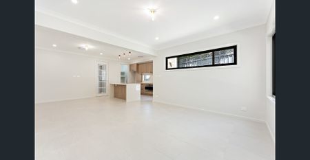 Brand New Luxury Duplex – Walk to Metro - Photo 5