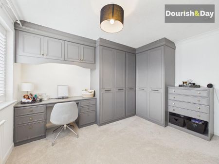 3 bedroom detached house to rent - Photo 4