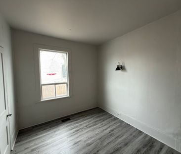 For Lease - 37 Elizabeth Street, Brampton, Ontario - Photo 5