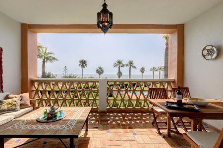 2 bedroom luxury Flat for rent in Casares, Andalusia - Photo 4