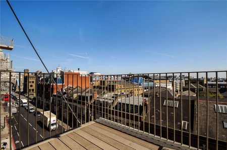 A bright, two double bedroom fully furnished apartment situated within this exclusive and iconic portered, development located at One Tower Bridge. - Photo 4