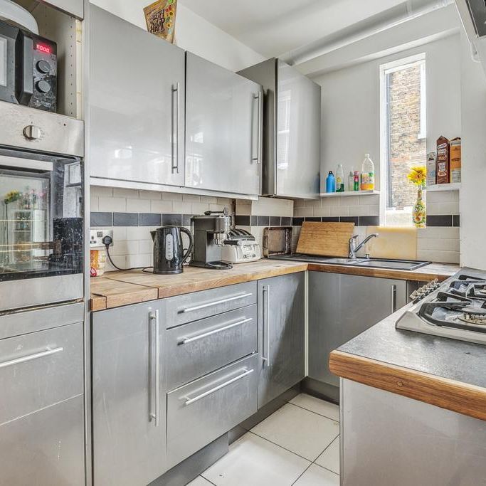 2 bedroom flat to rent - Photo 1
