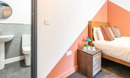 6 Bed (4Ensuite) Professional HMO Room 4 - Photo 4