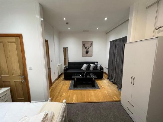 House share to rent - Photo 1