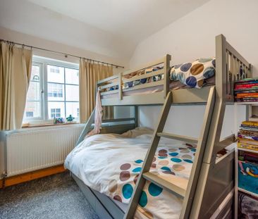 3 bedroom terraced house to rent - Photo 5