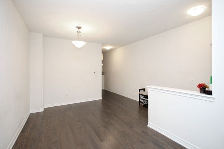 For Lease - 7 Frederick Pearson Street, East Gwillimbury, Ontario - Photo 4