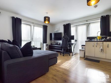 2 bedroom flat to rent - Photo 4