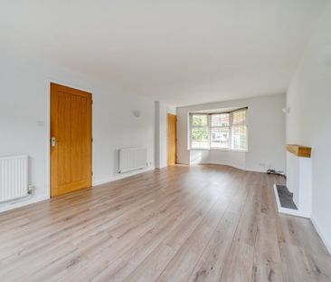 4 bedroom detached house to rent - Photo 2