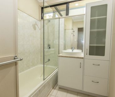 Perfectly presented on Payne Street! - Photo 5