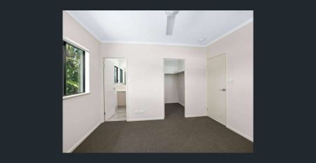 Brand New Four Bedroom Townhouse - Photo 3