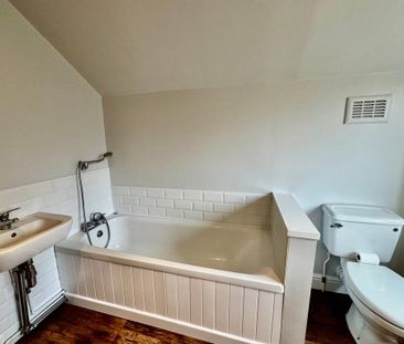 2 bedroom terraced house to rent - Photo 3