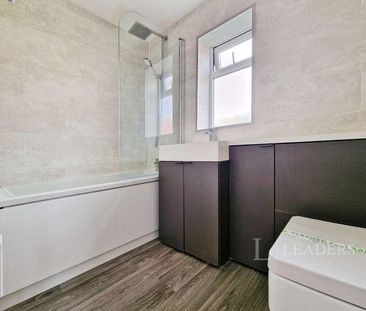 Horton Heath, SO50 - Photo 2