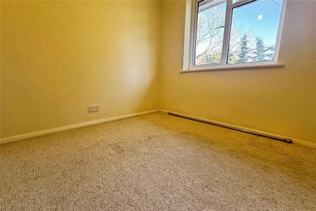 4 bedroom detached house to rent - Photo 5