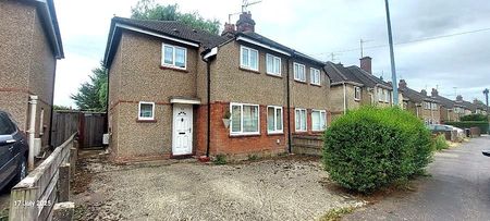 3 bedroom semi-detached house to rent - Photo 3