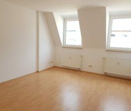 Rückertstr. 36, Wohnung 5 ~~~ Dachgeschoss, Balkon, Bad mit Wanne, Abstellraum - Foto 5