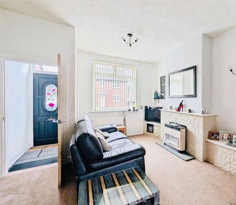 Well-presented 2-Bed Terraced House with Spacious Lounge/Diner – Close to Lidl, Sainsbury’s & market to let in - Photo 1