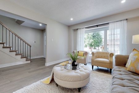 For Lease - 114 Mossbrook Crescent, Toronto, Ontario - Photo 3