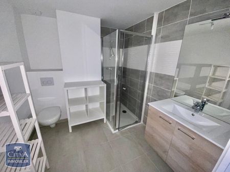 Location Appartement 1 pièce 18m² HYERES 83400 - Photo 4