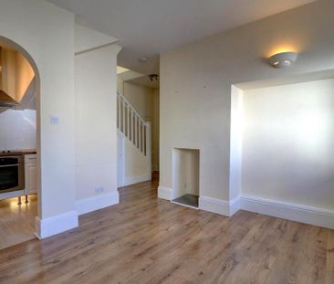 2 bedroom duplex to rent - Photo 3