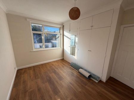 3 bedroom detached house to rent - Photo 5