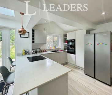 3 bedroom detached house to rent - Photo 6