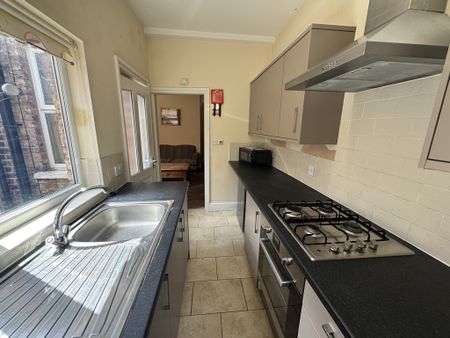 Farrar Street, Lawrence Street - P1349 - Photo 4