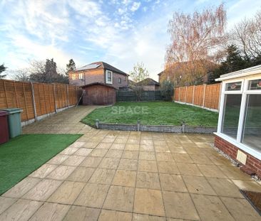 Gainsborough Rd, Reading - Photo 1