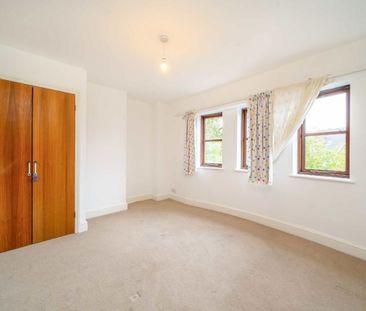 St. Augustines Avenue, CR2, London - Photo 4