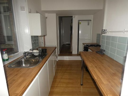 2 bedroom terraced house to rent - Photo 1