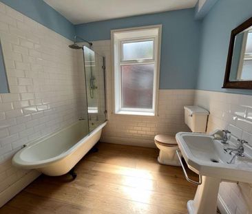 3 bedroom terraced house to rent - Photo 6