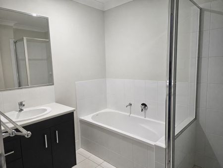 Holmview - Photo 4