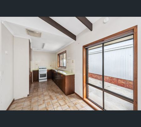 2/5 Tariff Street, Eaglehawk, Vic 3556 - Photo 4