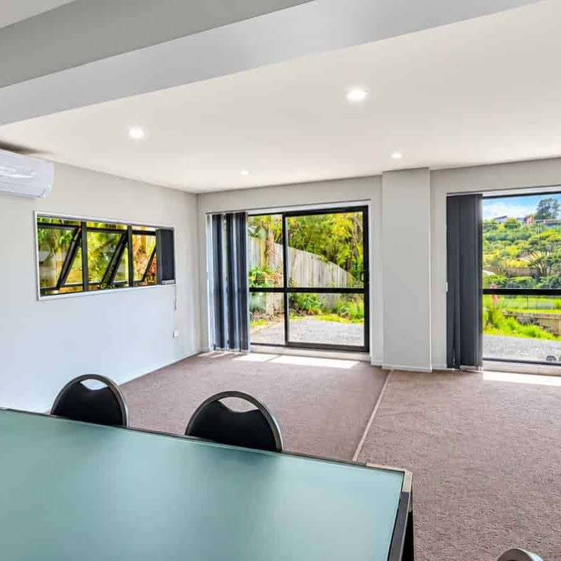 Spacious Three Bedroom Unit - Photo 1