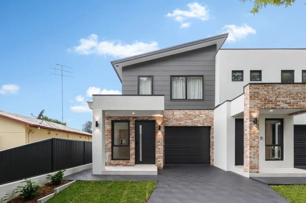 18 Brown Street, Penrith NSW 2750 - Photo 1