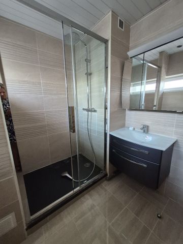 Location Appartement 3 pièces 67m² MAUBEUGE 59600 - Photo 4