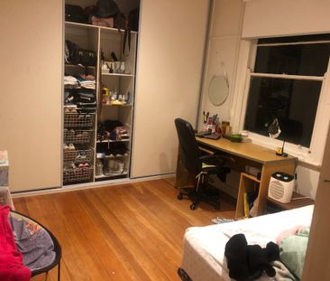 Bentleigh East - Photo 1