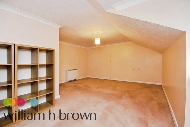 Cedar Avenue, CHELMSFORD - Photo 1