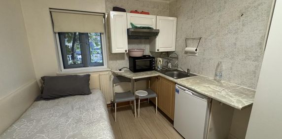 Studio to rent - Photo 2