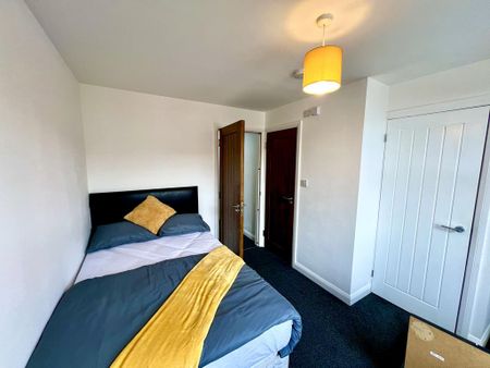 5 bedroom terraced house to rent - Photo 2