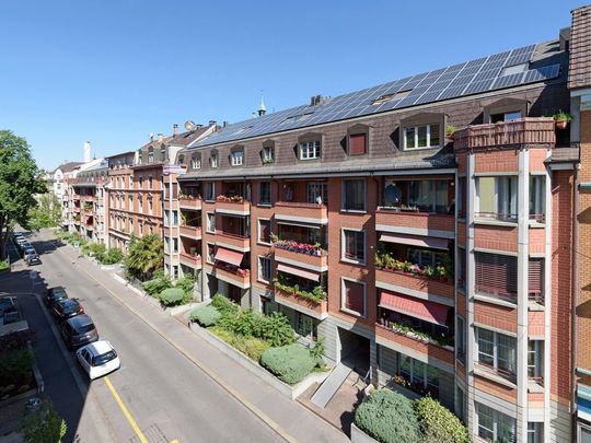 Sanierte Maisonettewohnung an ruhiger Lage nahe Rosenfeldpark - Photo 1