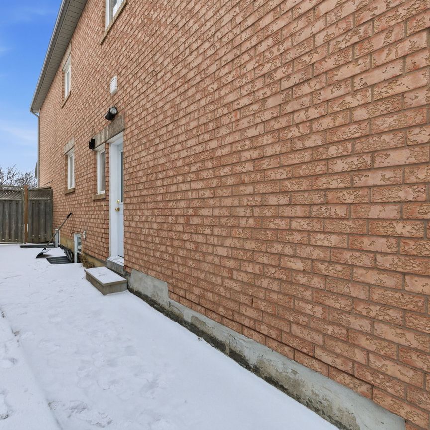 For Lease - 16 Moss Creek Court Unit# Lower, Brampton, Ontario - Photo 1
