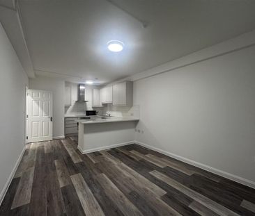 3 bedroom apartment to rent - Photo 6