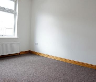 3 bedroom townhouse to rent - Photo 2