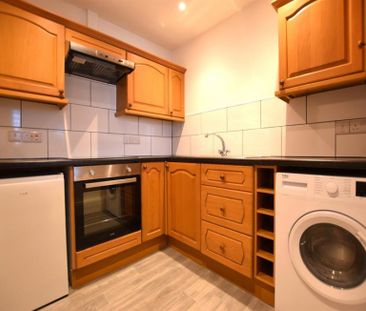 2 Bedroom Apartment To Let - Photo 5