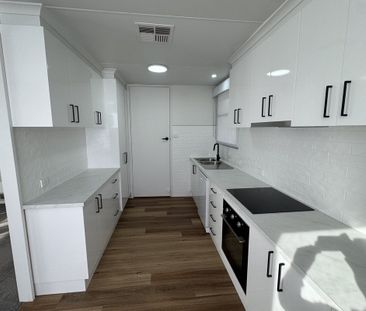 RENOVATED 3 BEDROOM HOME!! - Photo 5